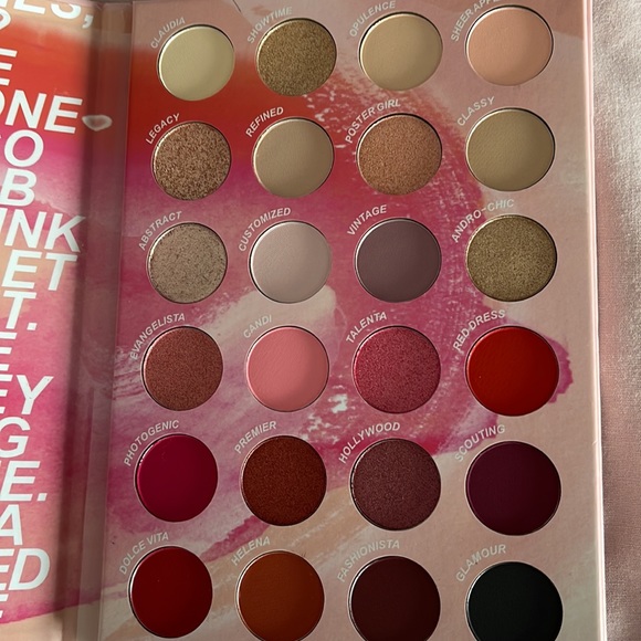 New Kara Beauty 24 shades Eyeshadow Blur the lines - Picture 2 of 3